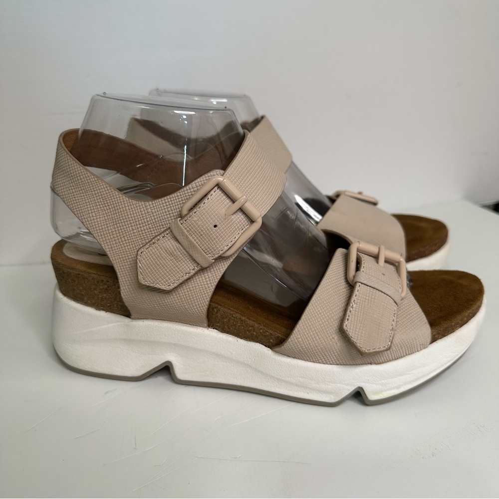 Sofft Castello Leather Hook Loop Adjustable Strap… - image 1